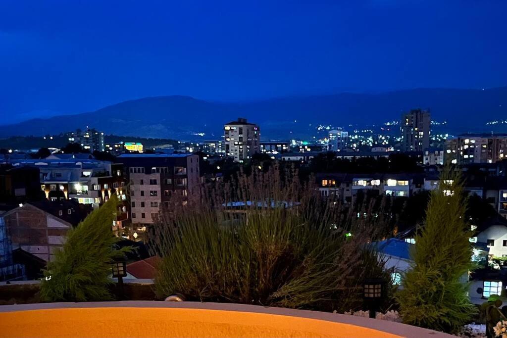 The White Soap Rooftop Skopje Bagian luar foto